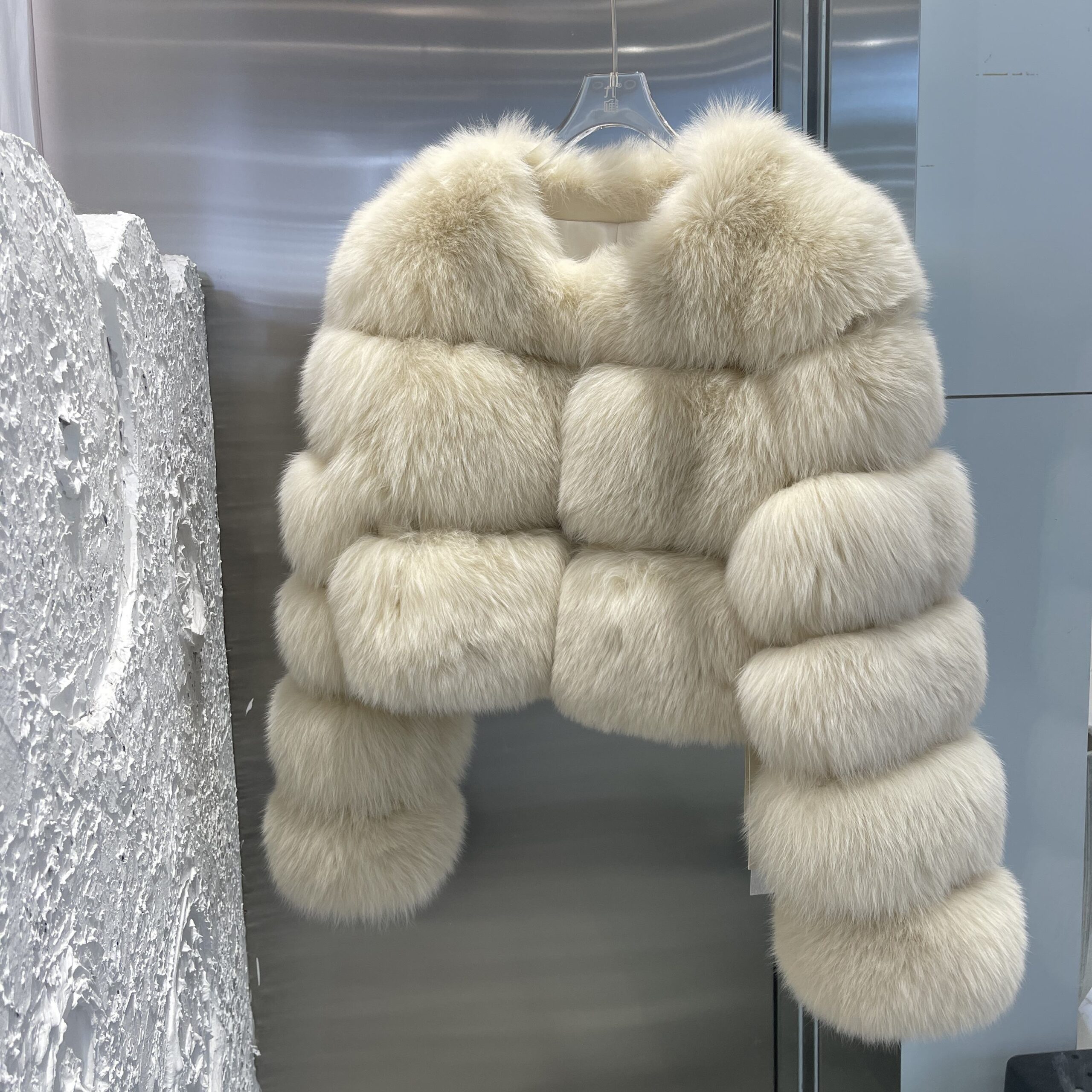 Short Female Winter Fashion Fur Jacket Natural Soft fox Fur Jackets Beige Women fox Fur Coat