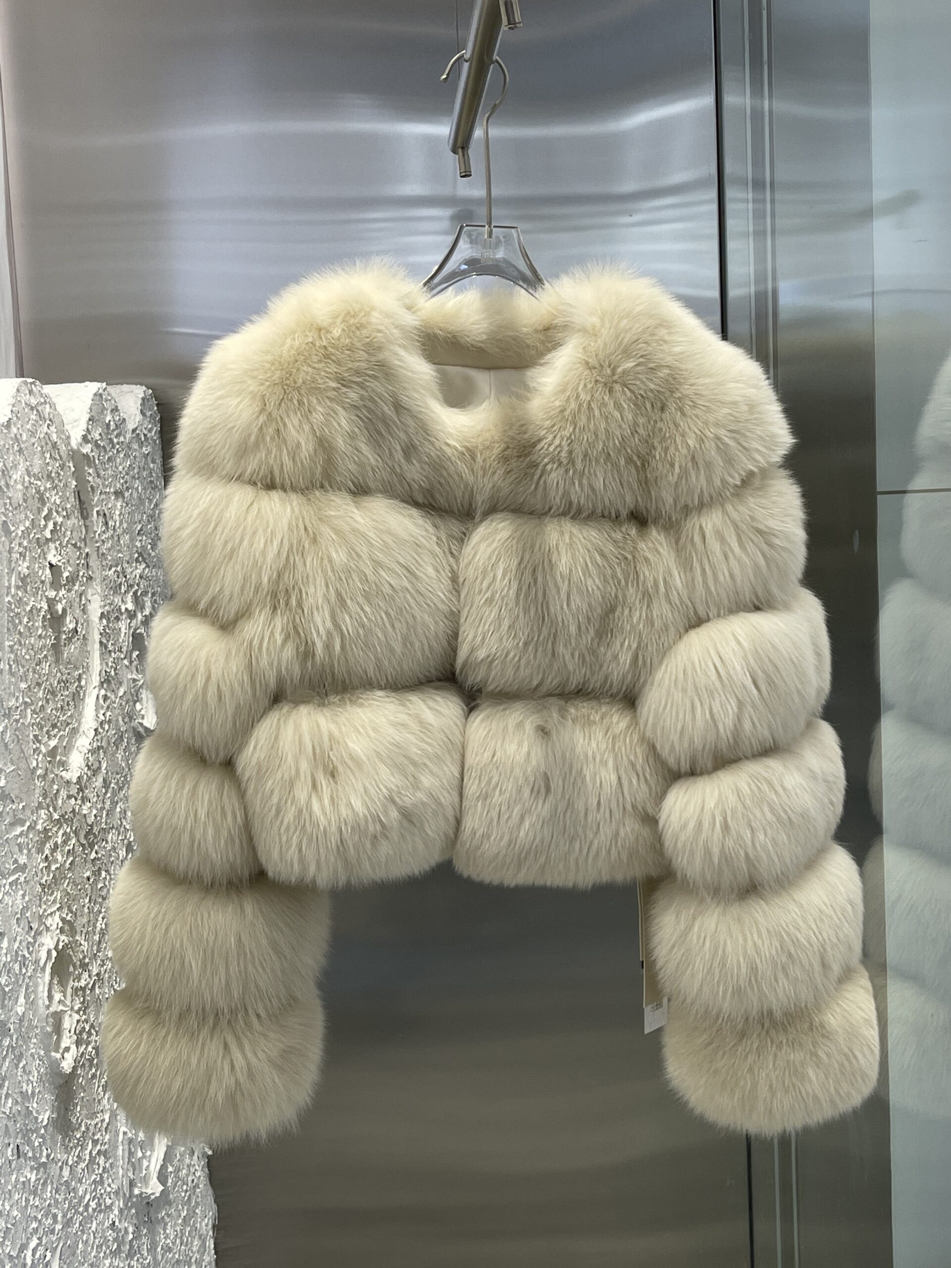 Short Female Winter Fashion Fur Jacket Natural Soft fox Fur Jackets Beige Women fox Fur Coat - Image 5