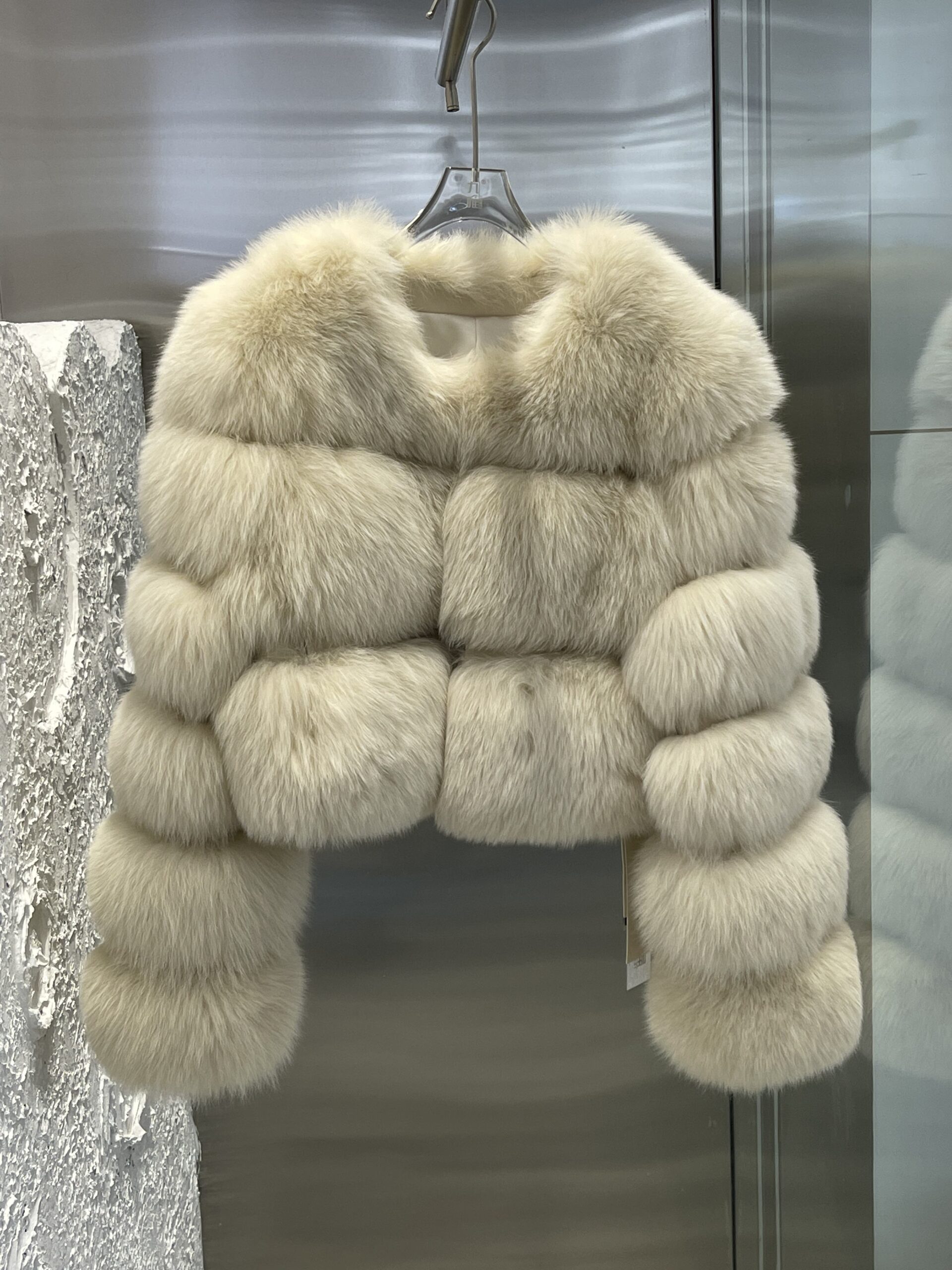 Short Female Winter Fashion Fur Jacket Natural Soft fox Fur Jackets Beige Women fox Fur Coat - Image 4